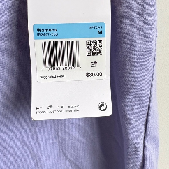 Nike Women's Short Sleeve Graphic Tee MEDIUM NEW - Picture 6 of 6